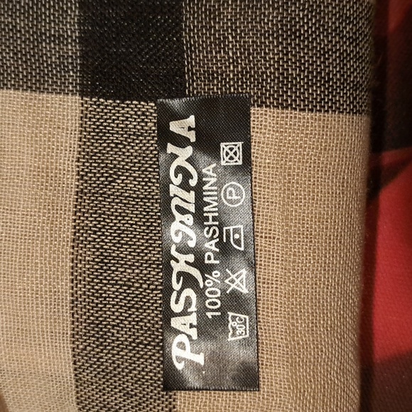 Fashion Scarf - Picture 3 of 5